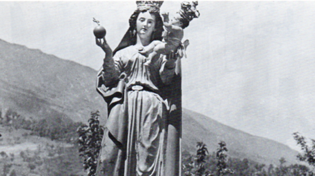 Statua della Madonna in processione. Ph Pasquale De Antonis