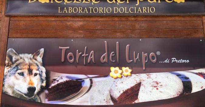 l'insegna che segnala il laboratorio