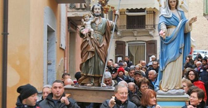 I Santi Sposi in processione